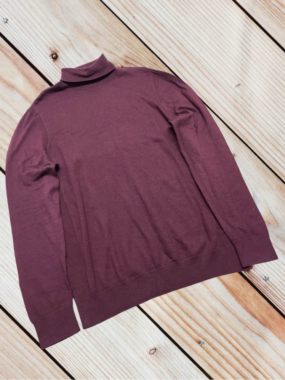 NWT Express mens L merino wool burgundy turtleneck sweater